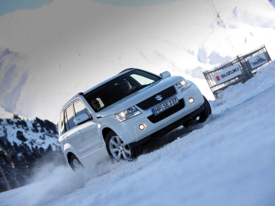 Suzuki Grand Vitara 20 Jahre 2008 года  (фото 3 из 3)